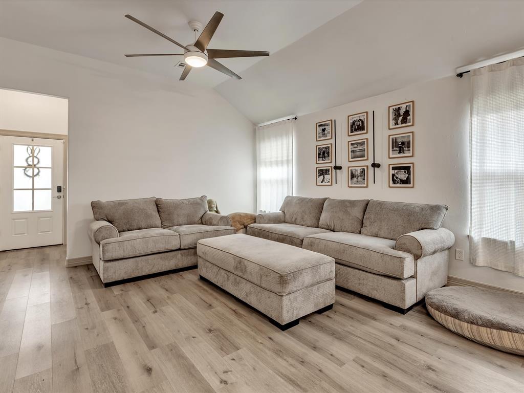 3509 Sawtooth Ridge Drive