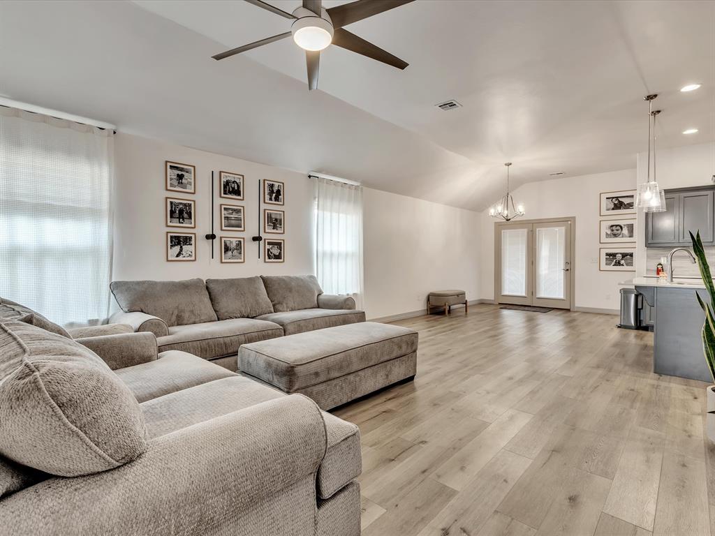 3509 Sawtooth Ridge Drive