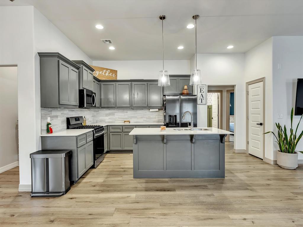 3509 Sawtooth Ridge Drive