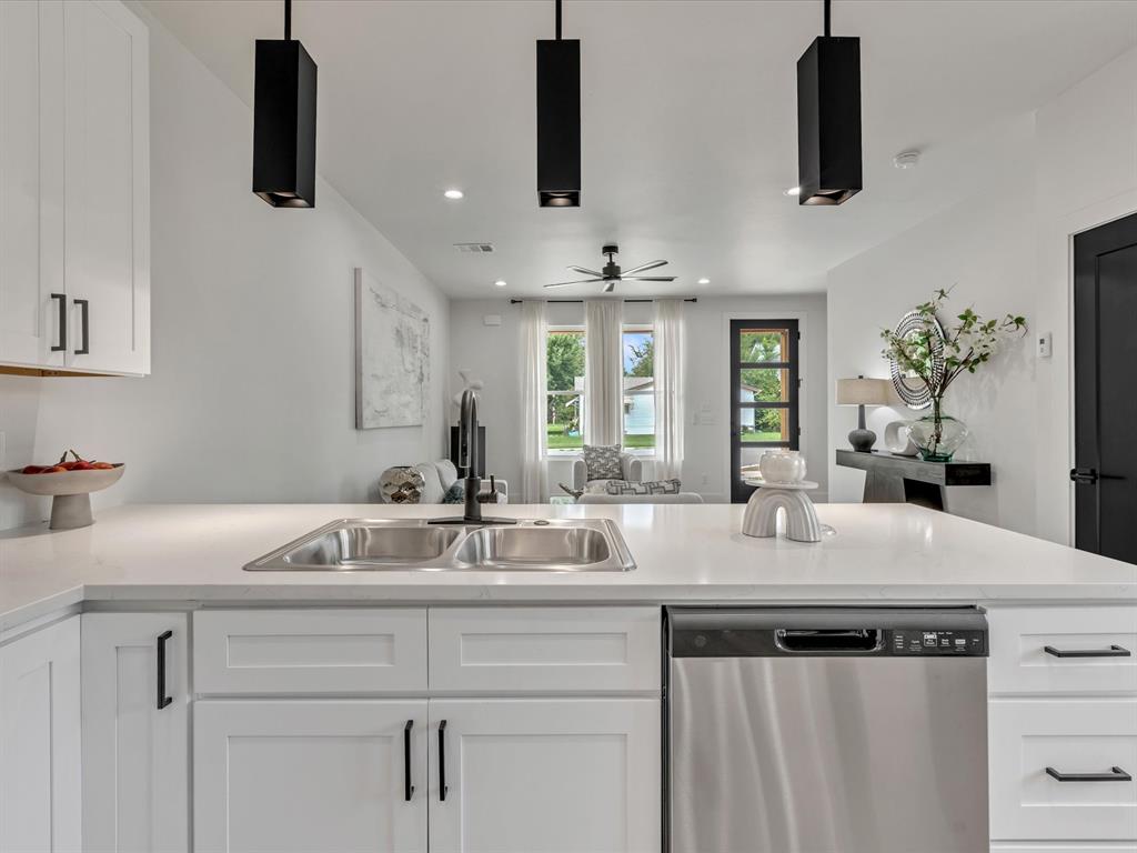432 W 2nd Street