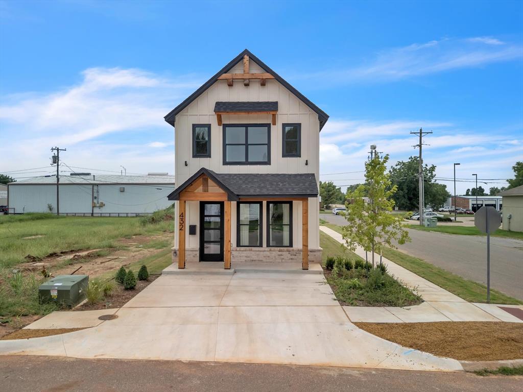 432 W 2nd Street