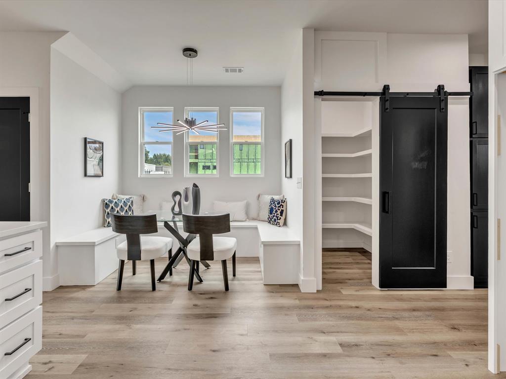 432 W 2nd Street