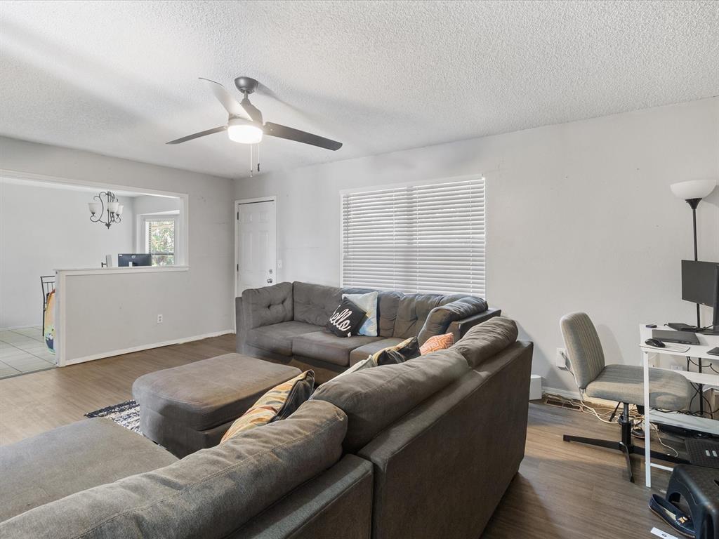 637 NW 116th Terrace