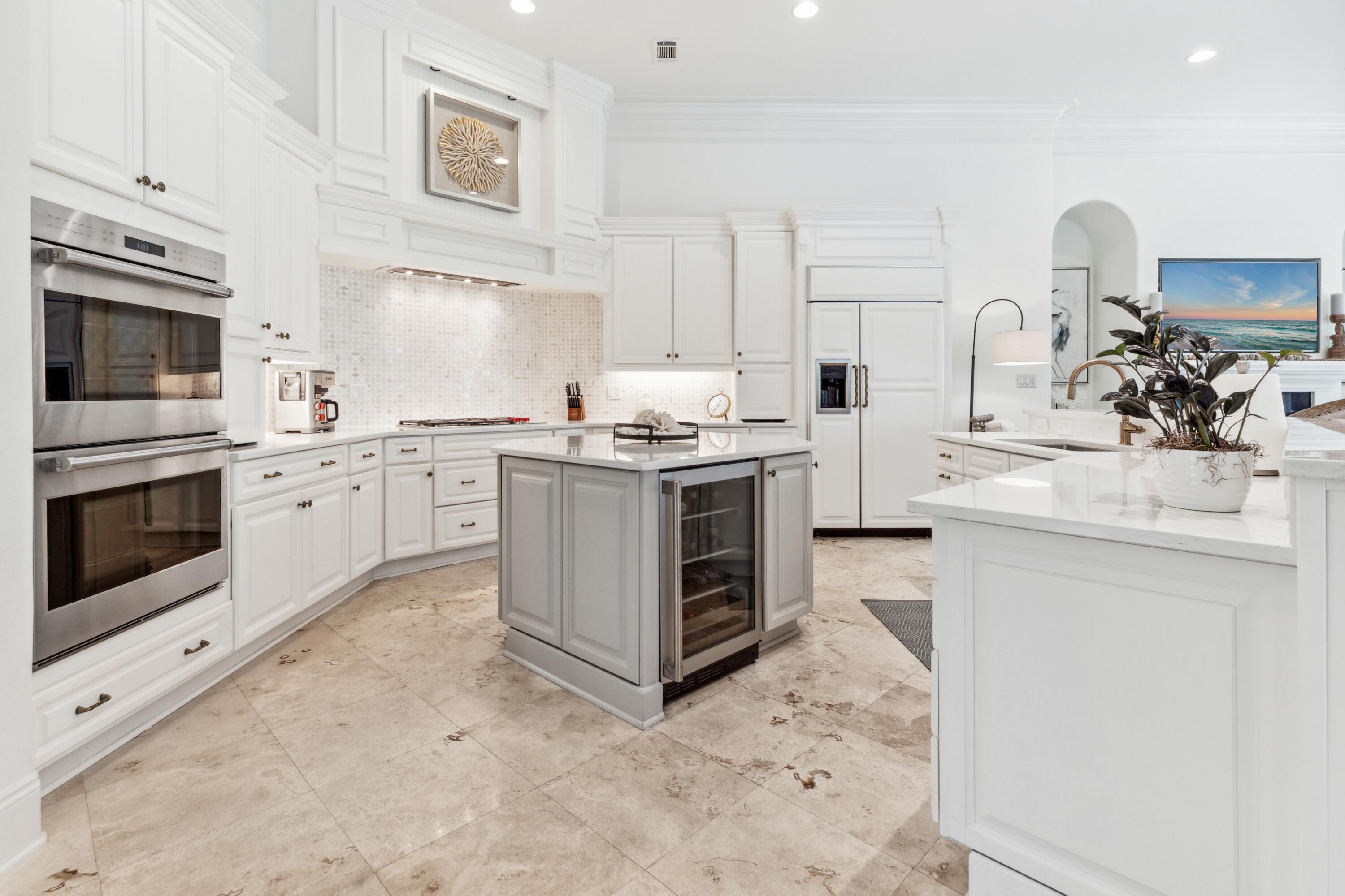 3413 Ravenwood Lane