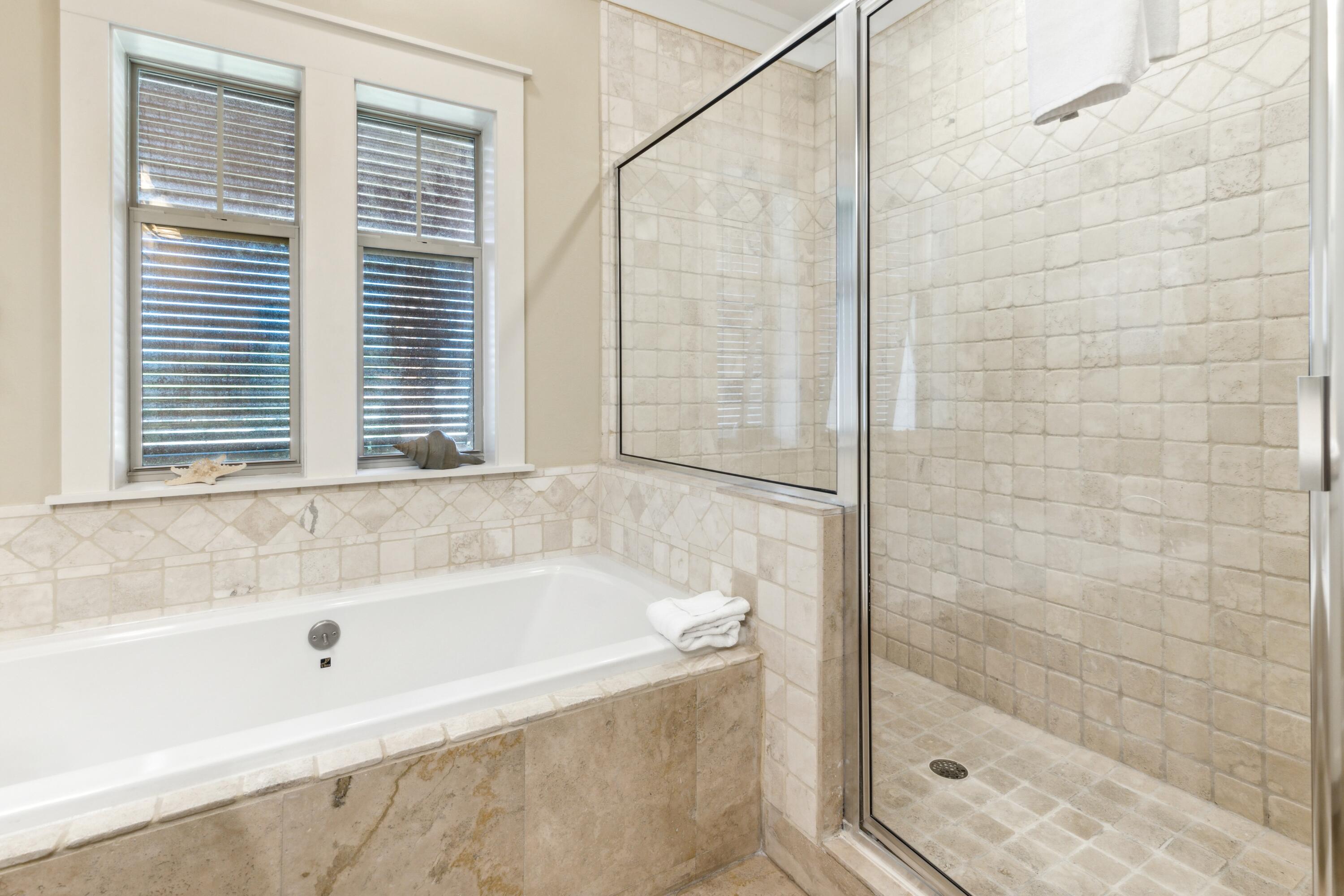 8609 Magnolia Bay Lane