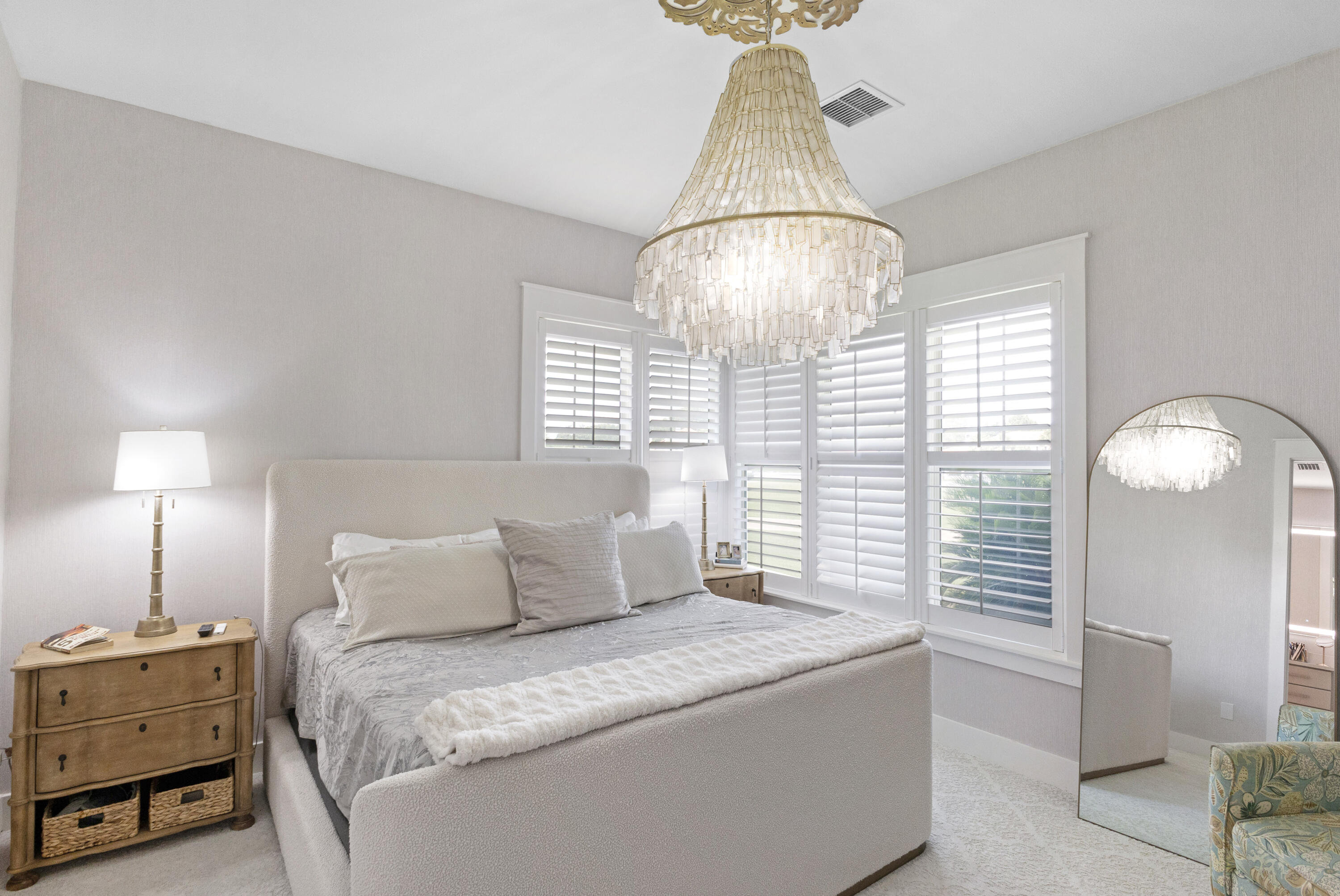 8600 Magnolia Bay Lane