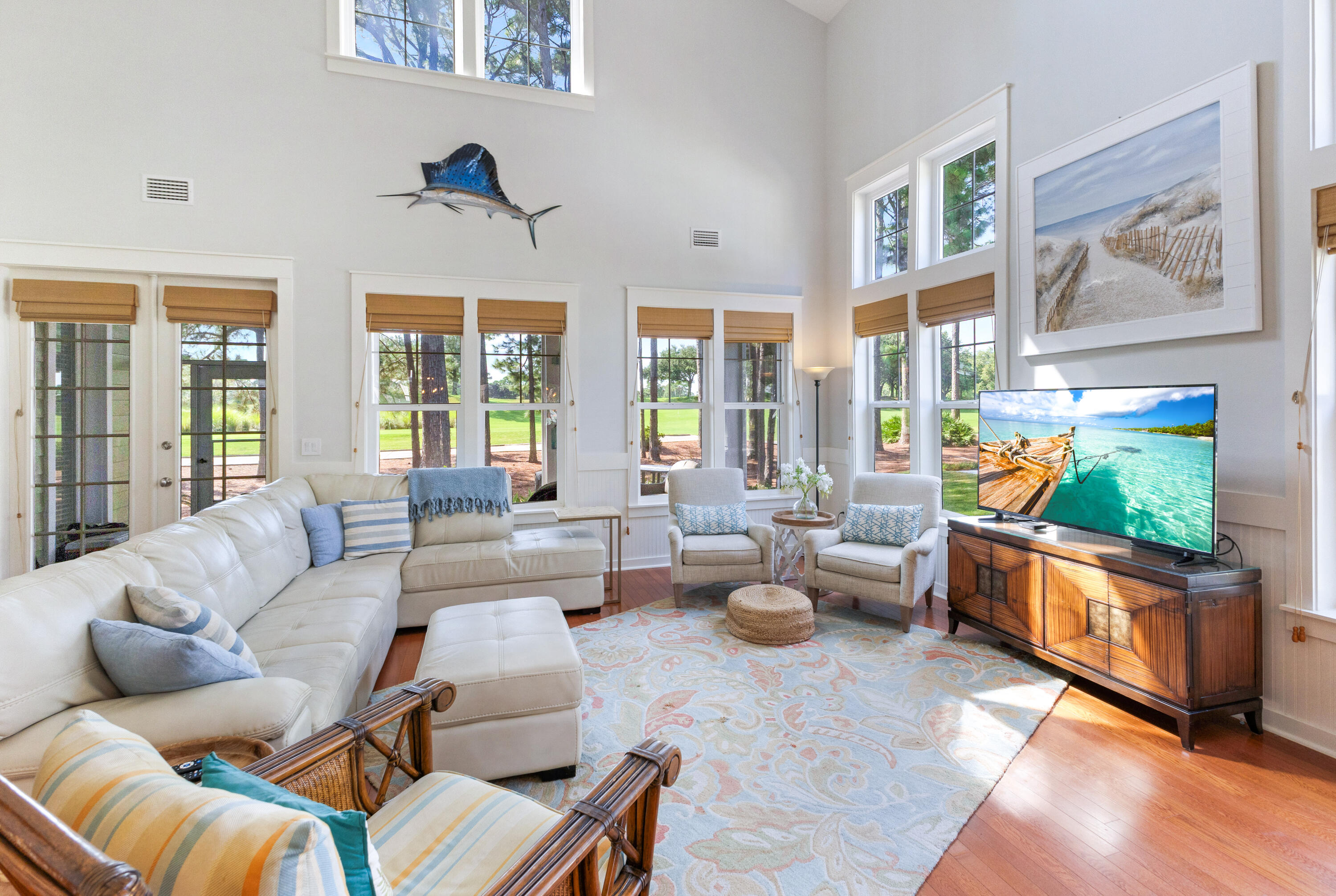 1290 Laurel Way