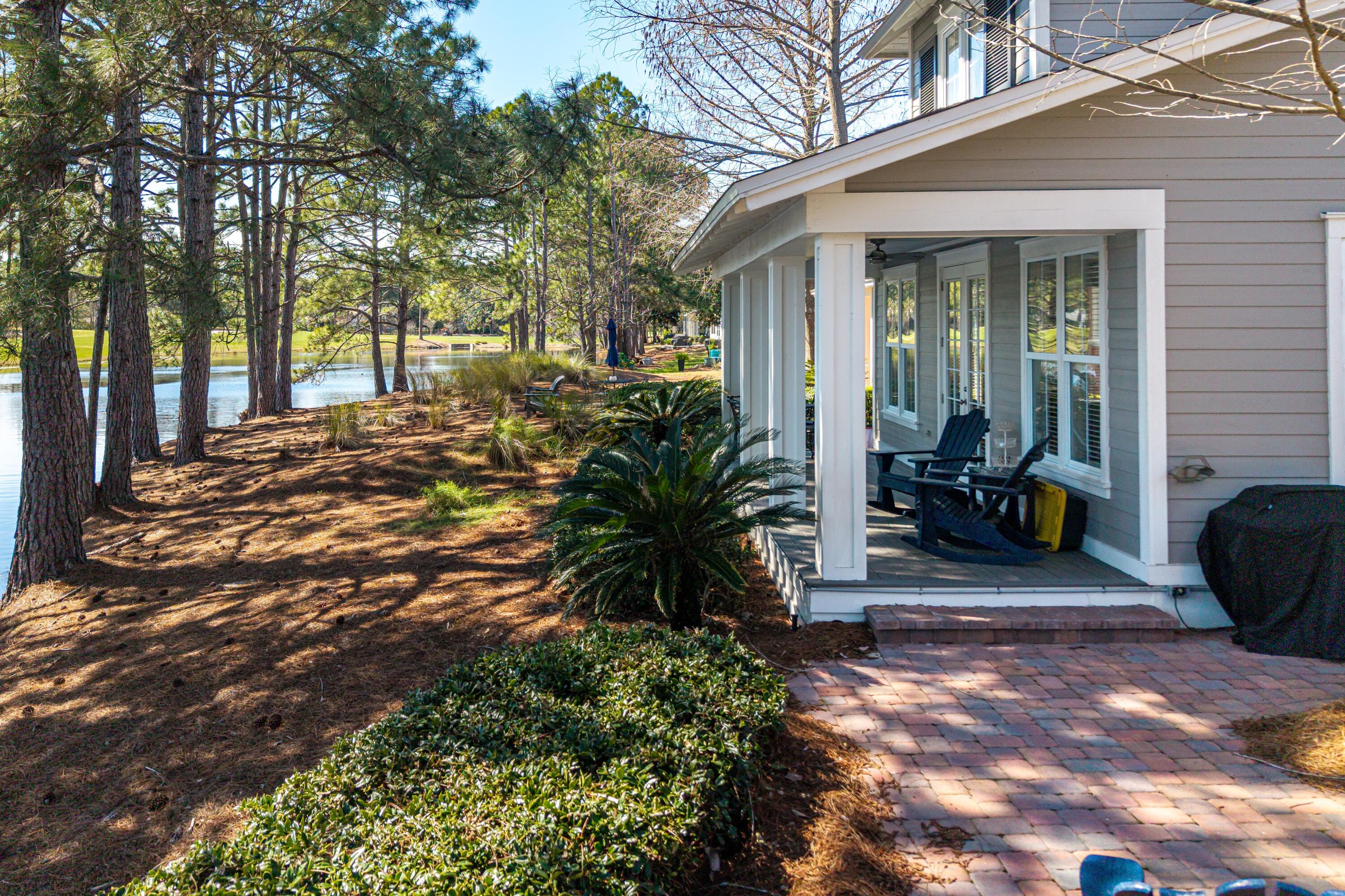 1307 Laurel Way