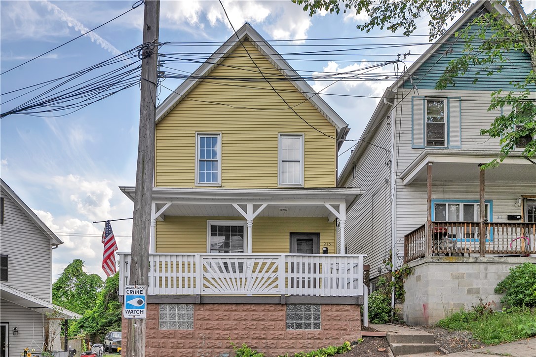 215 Short St