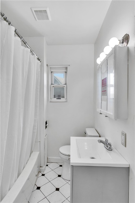 215 Short St