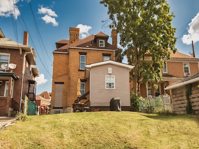 1302 Louise St