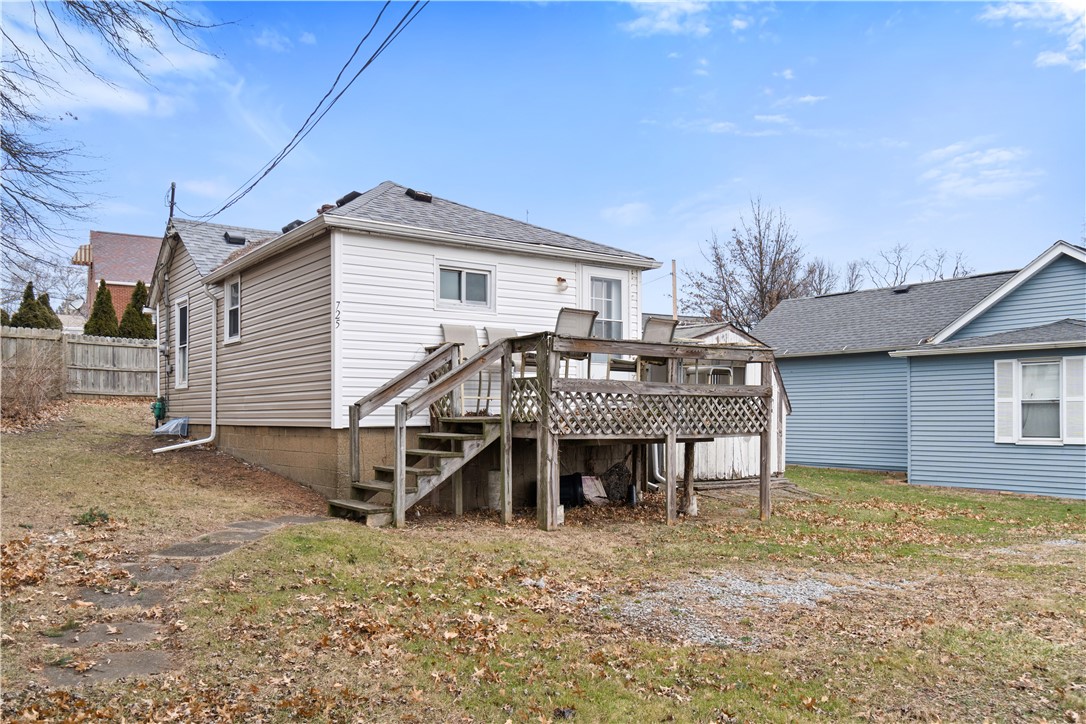 725 Shady Ln