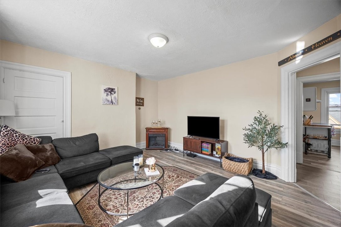 708 Herron Ave