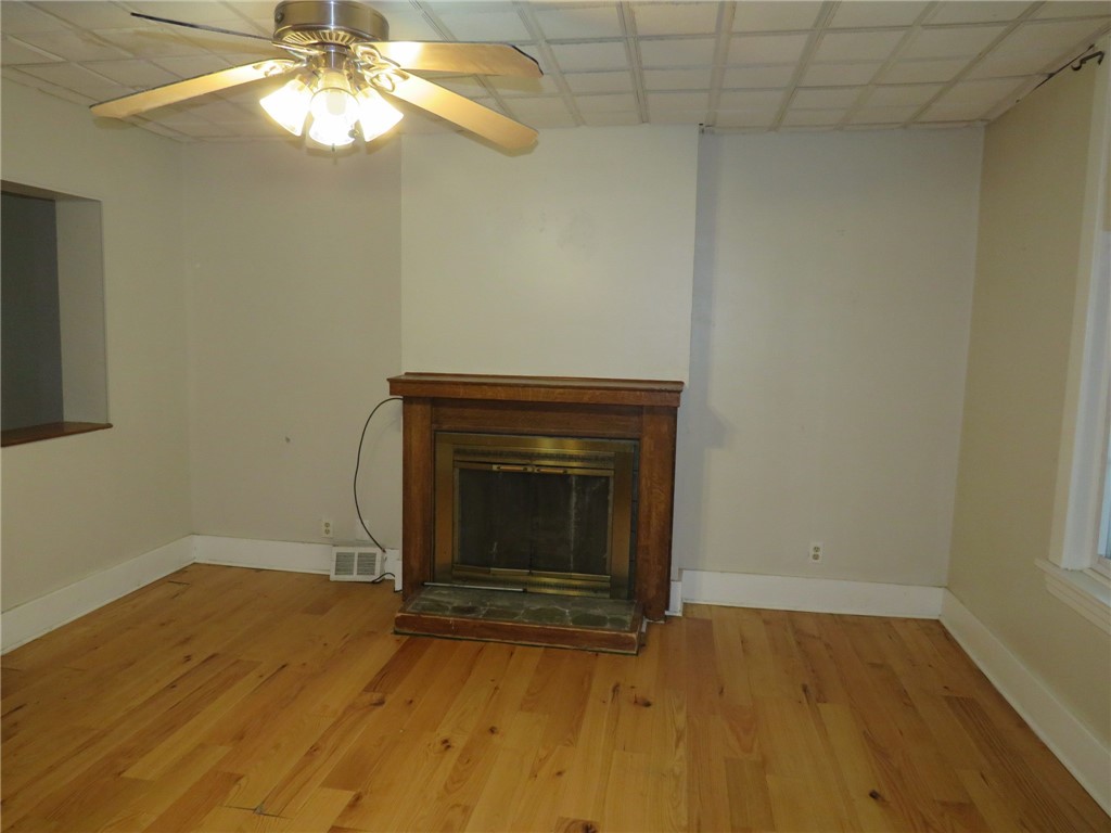 1017 Grand Ave