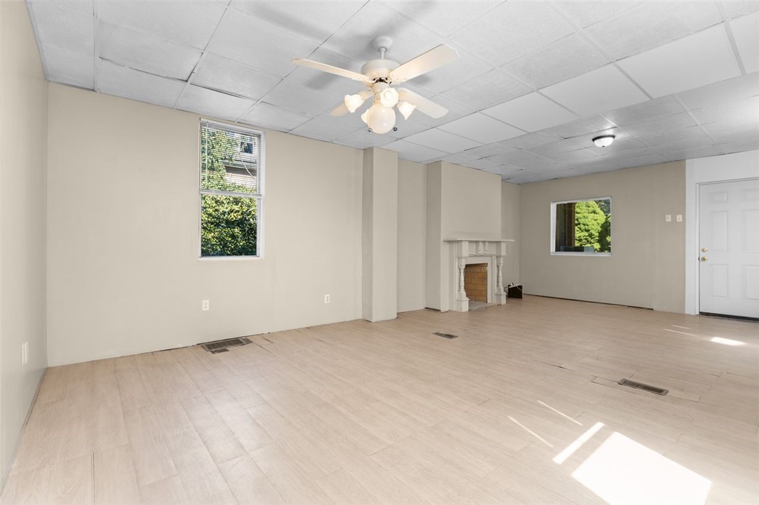908 North Ave