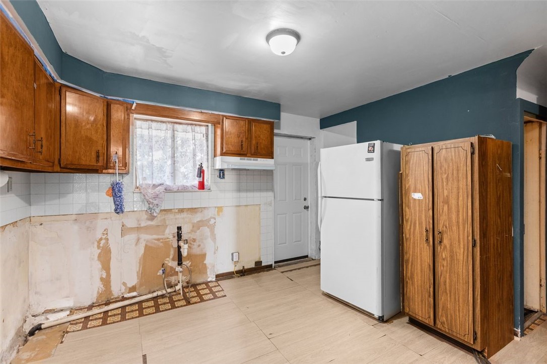 908 North Ave
