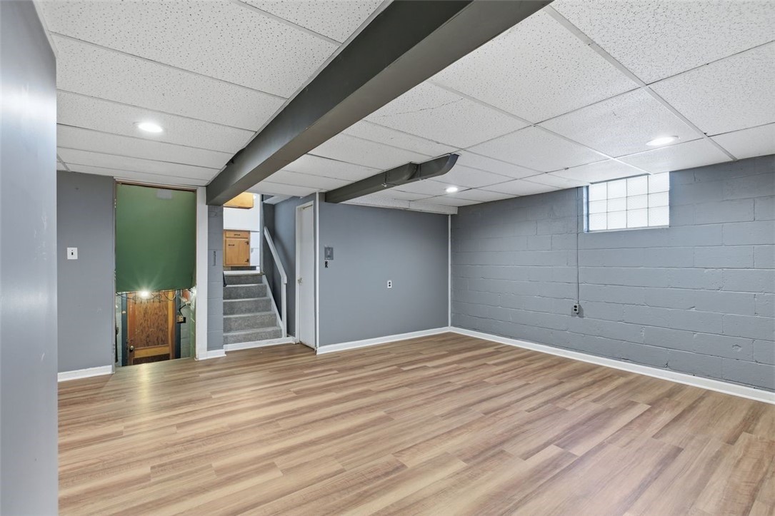 1210 Linden St