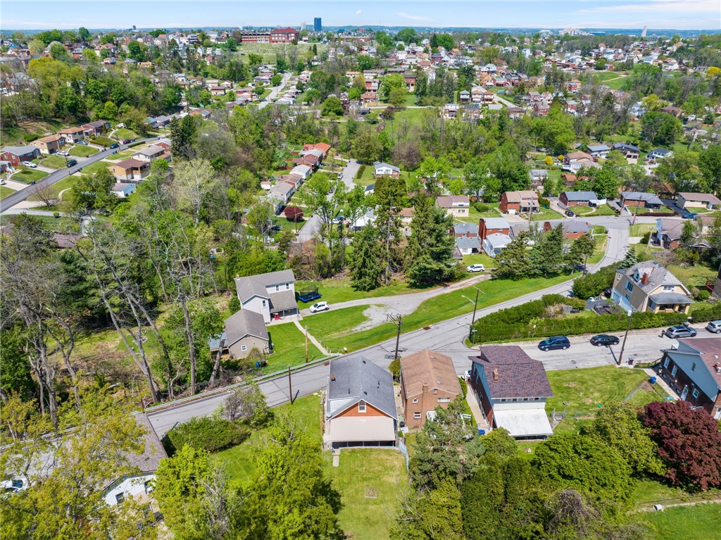 2900 Roland Ave