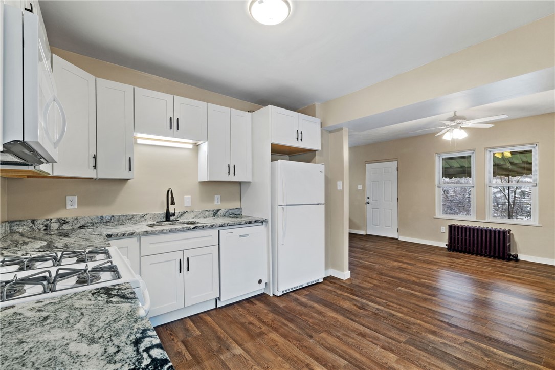 2900 Roland Ave