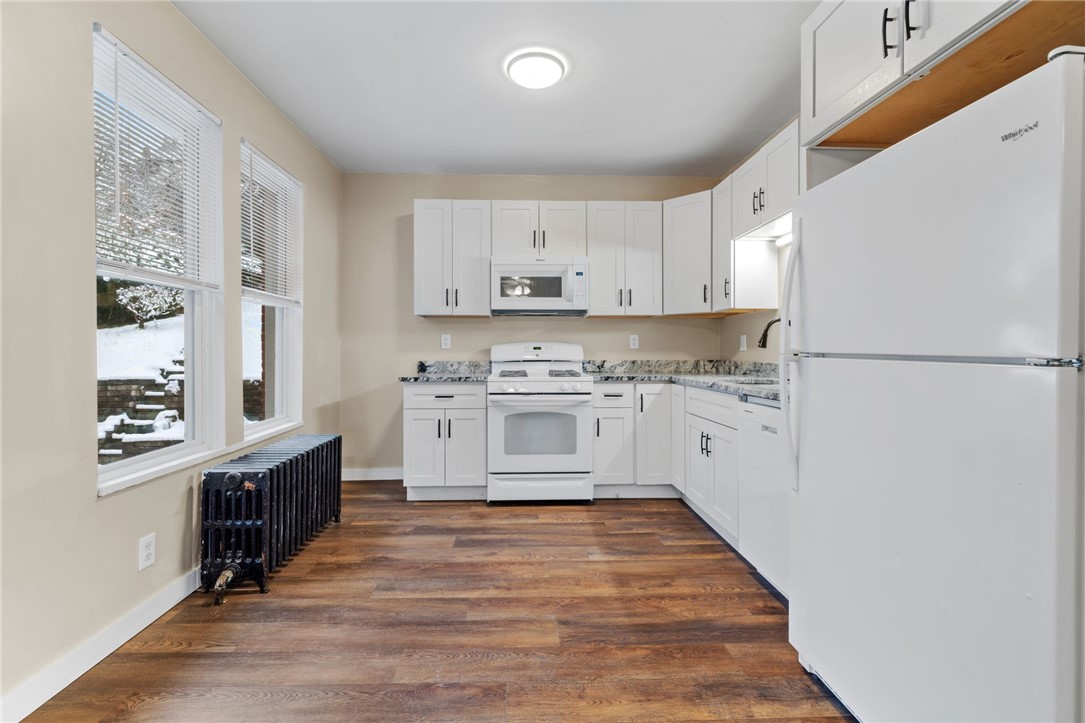 2900 Roland Ave