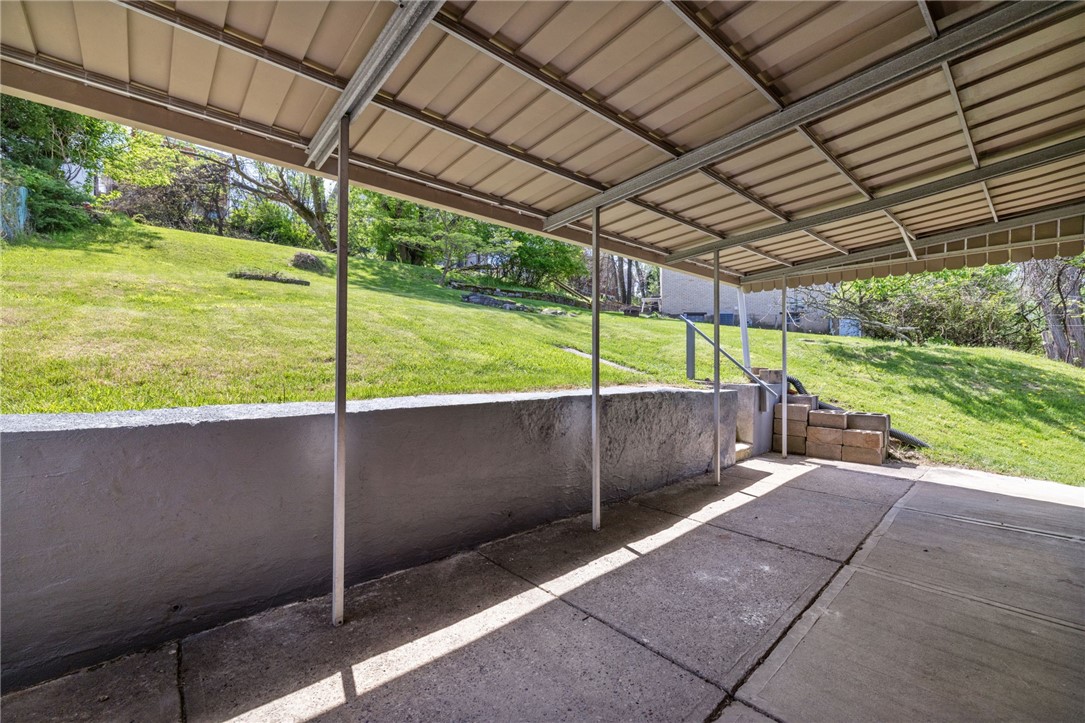 2900 Roland Ave