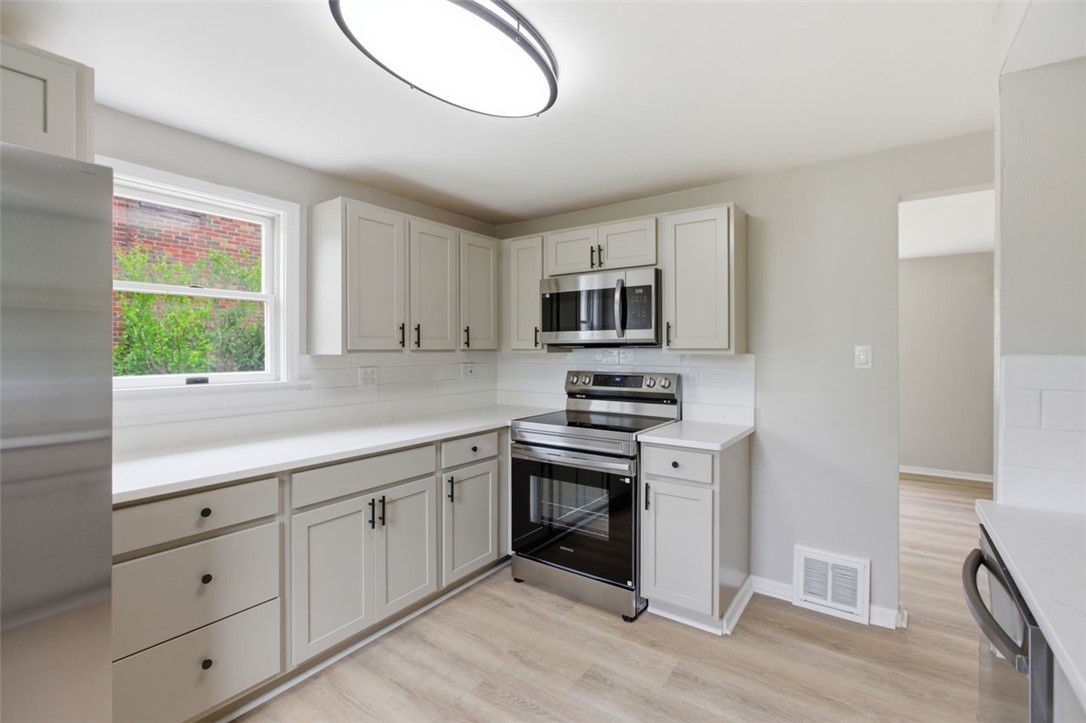 136 Harvard Dr