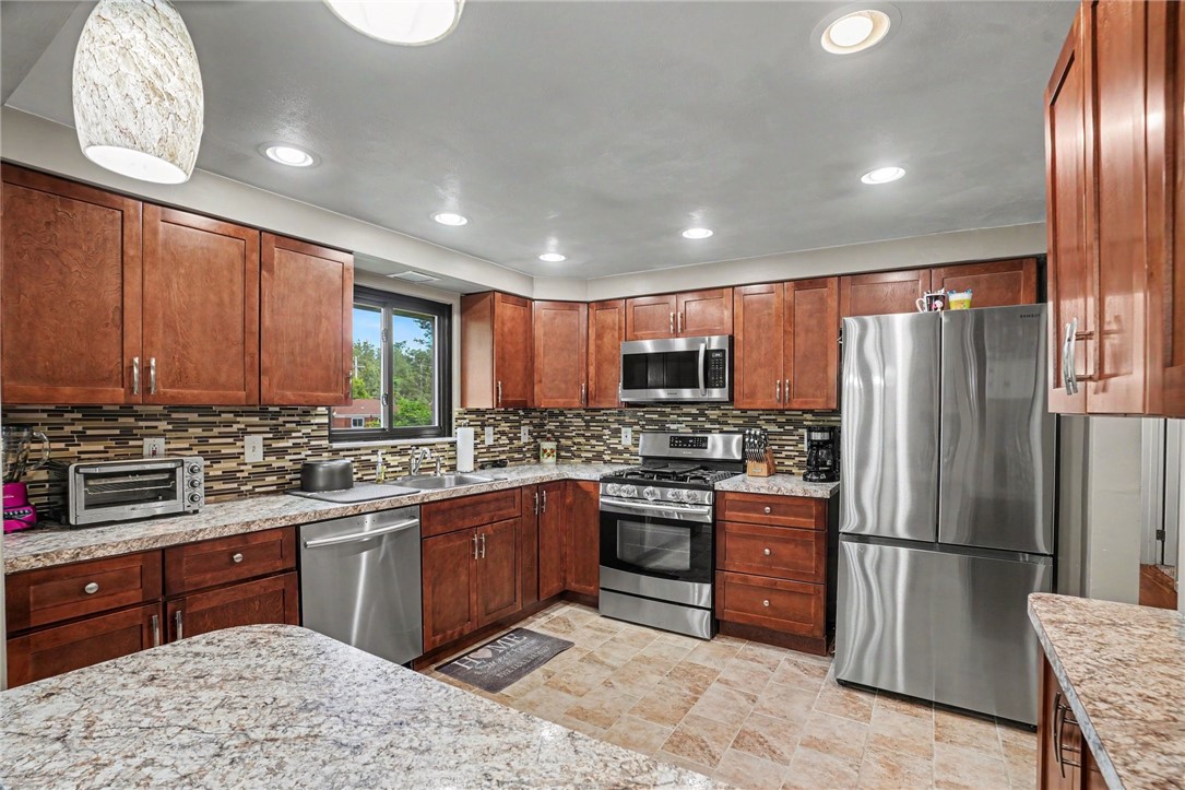 4446 Marywood Dr
