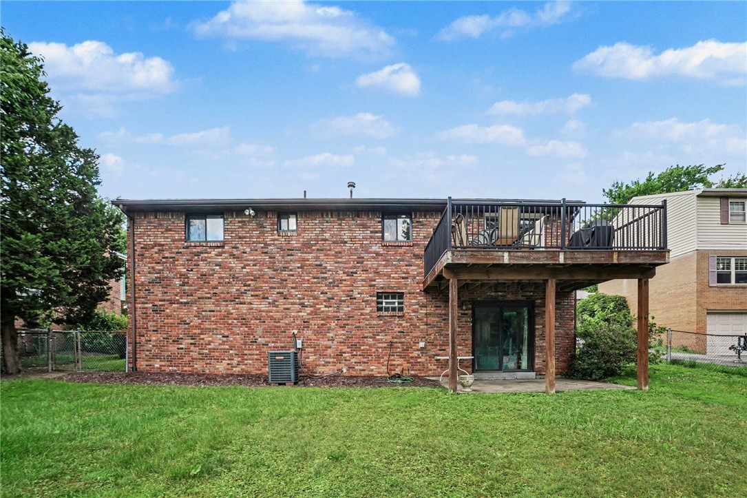 4446 Marywood Dr