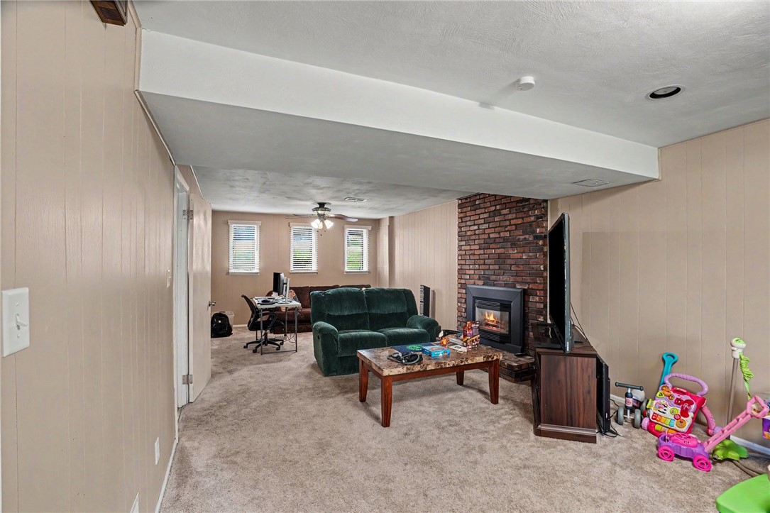 4446 Marywood Dr