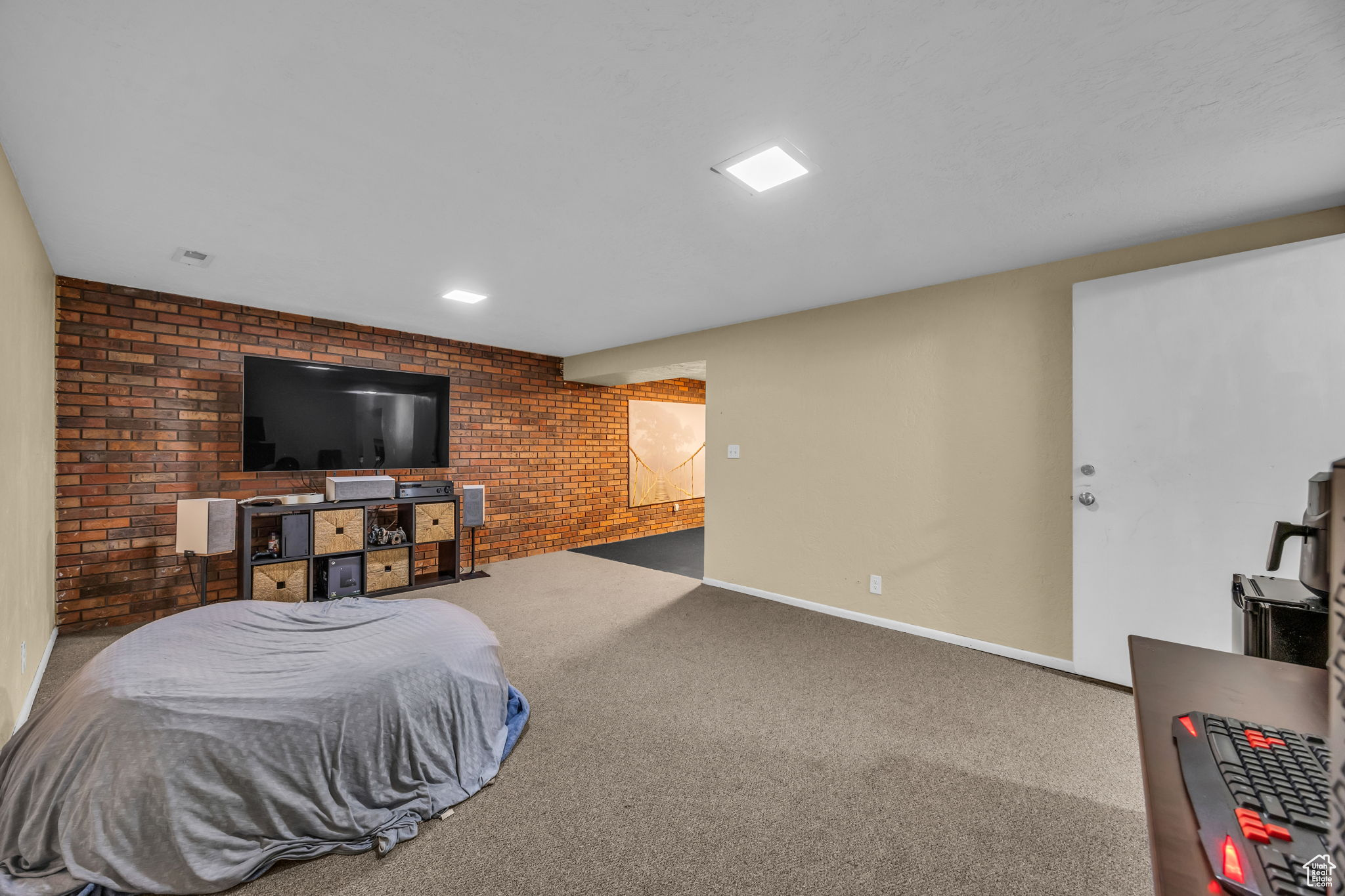 702 E 1225 N