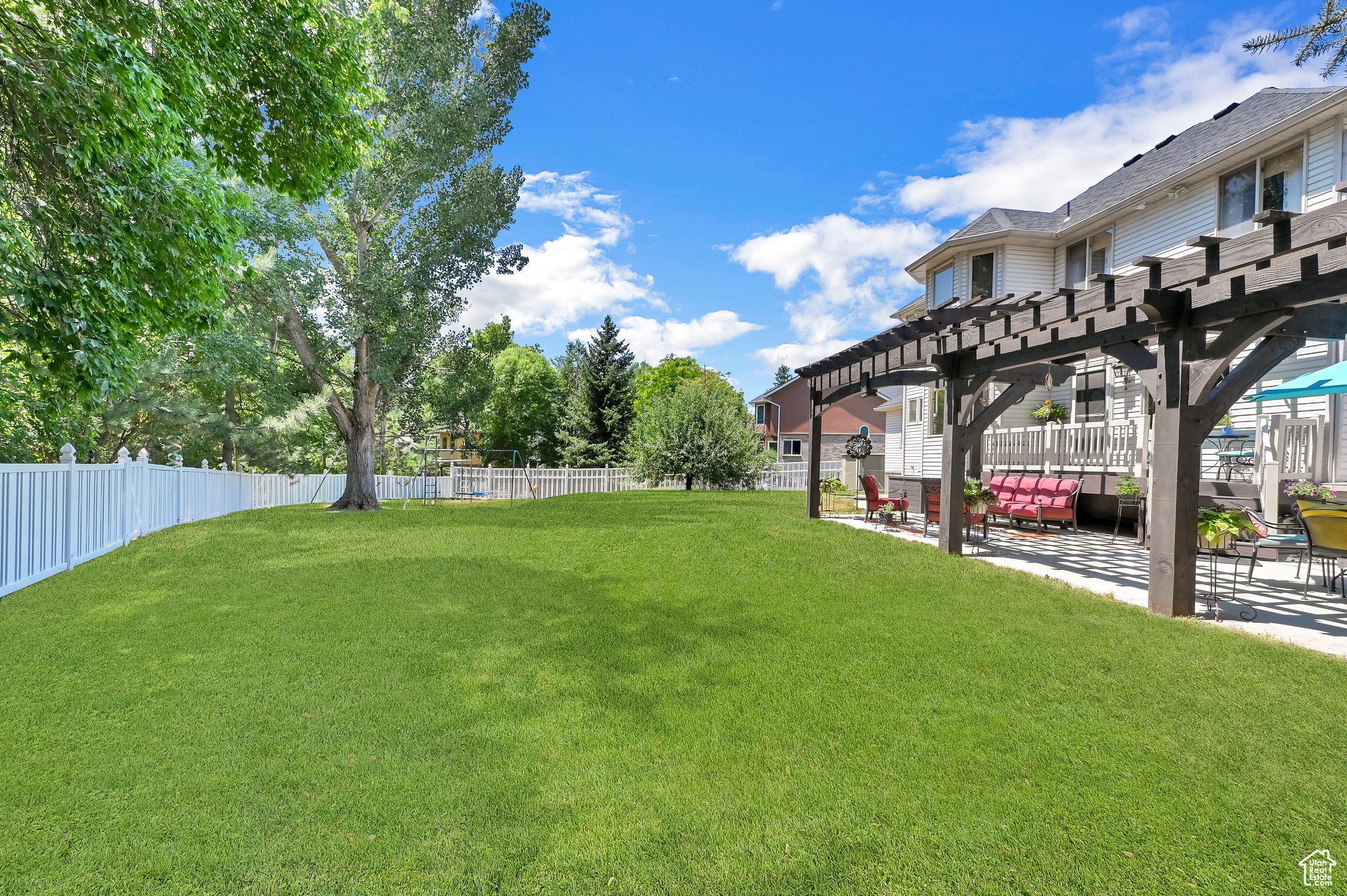 2166 E KAYS CREEK DR
