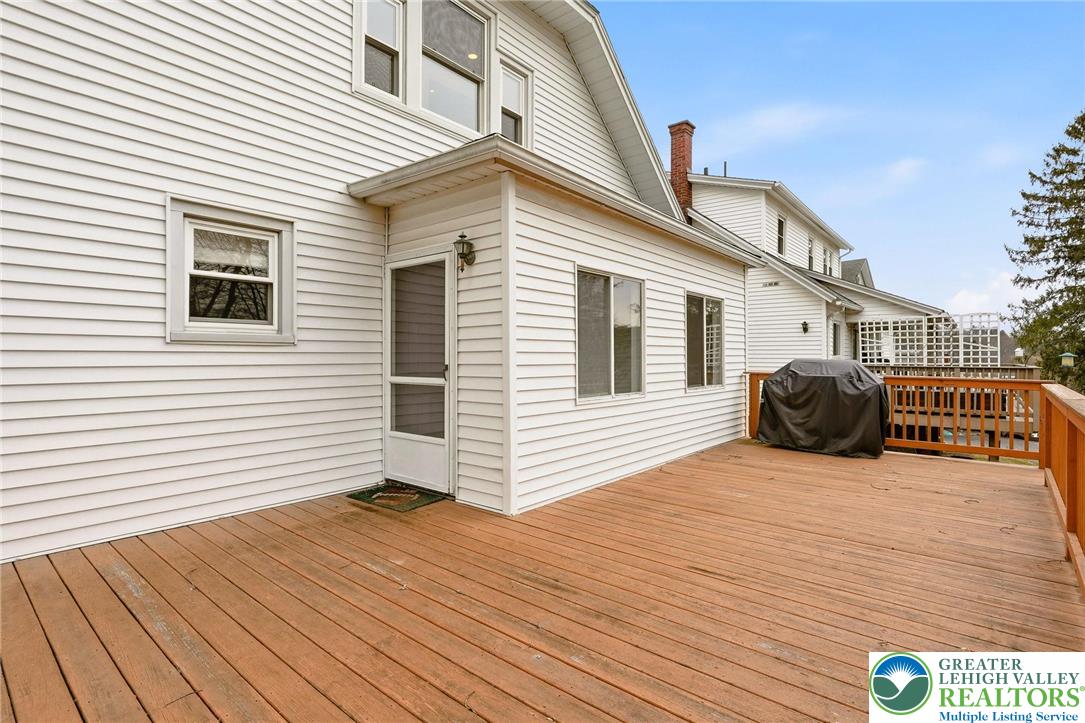 802 Poplar Street