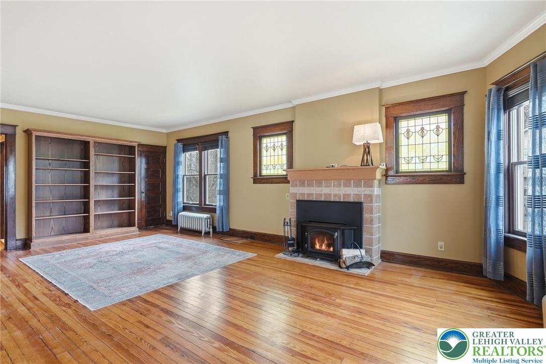 802 Poplar Street