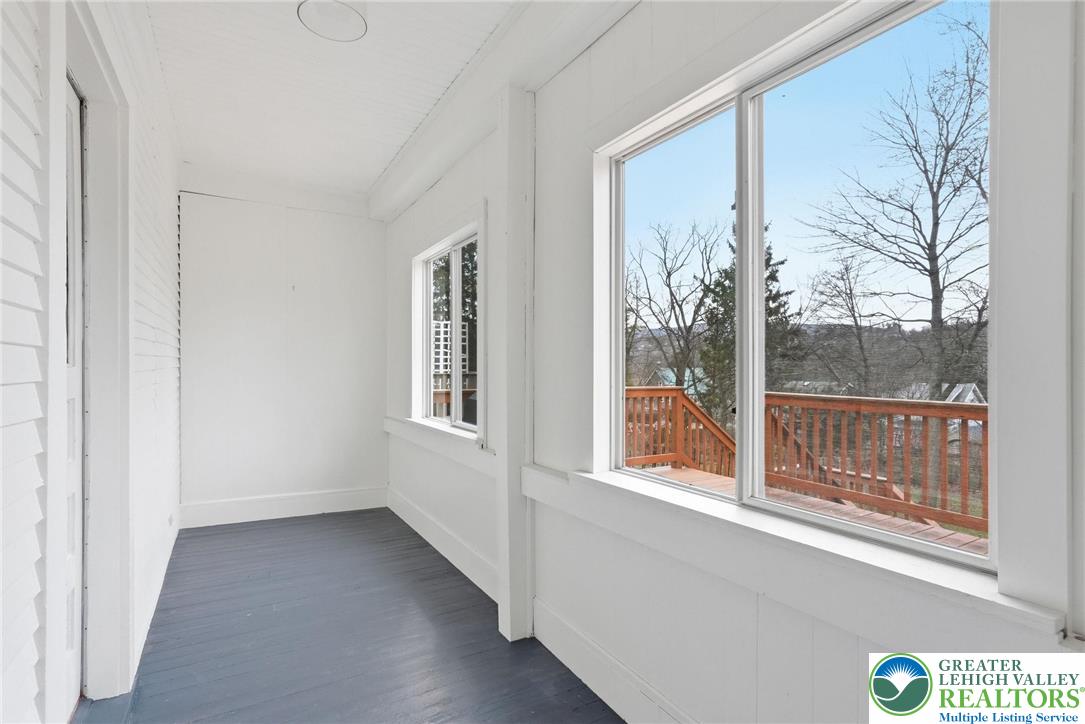 802 Poplar Street
