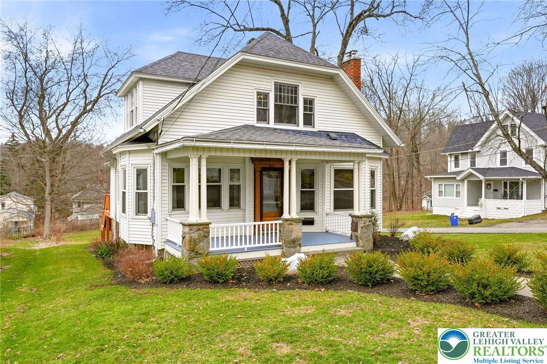 802 Poplar Street