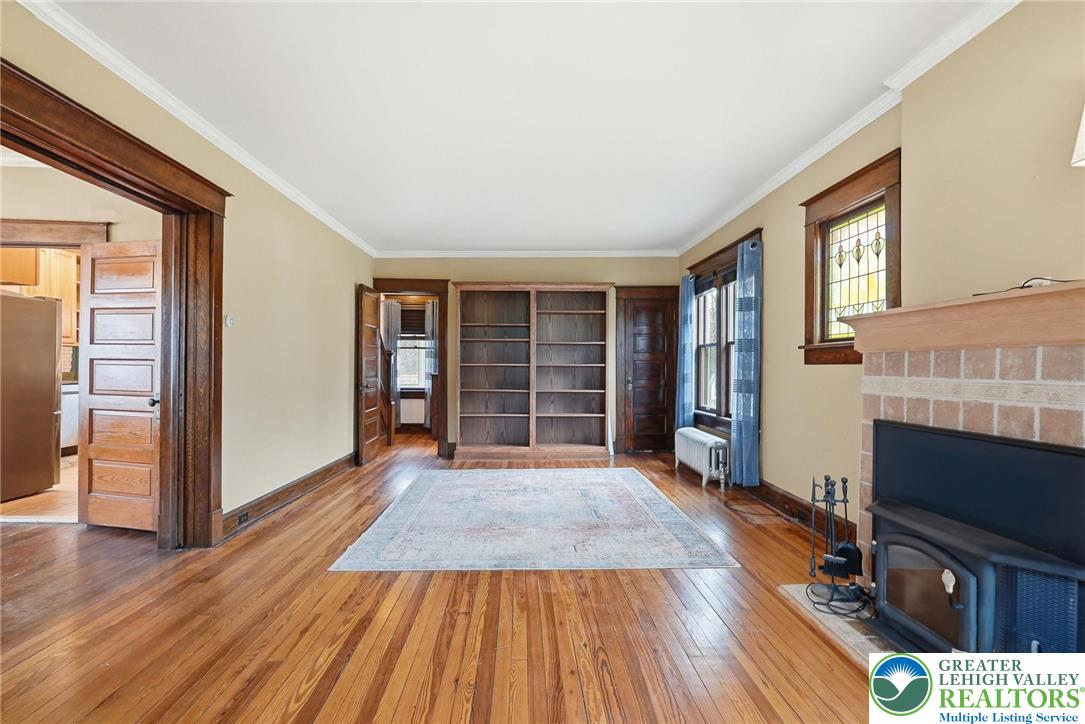 802 Poplar Street