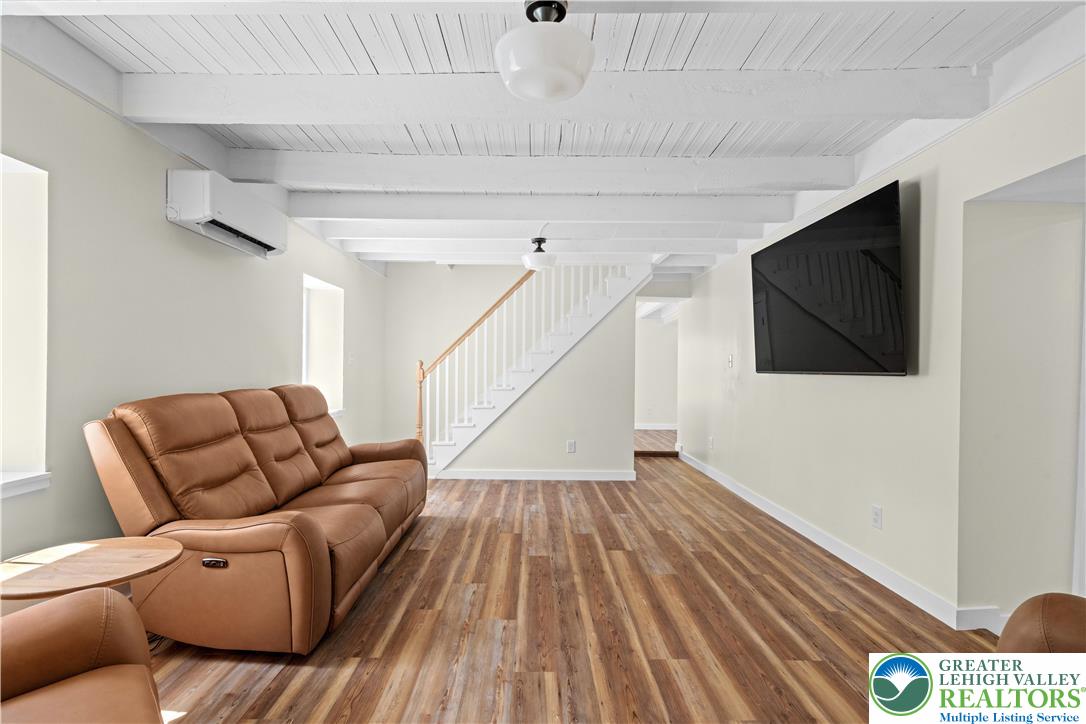 95 Gaffney Hill Road