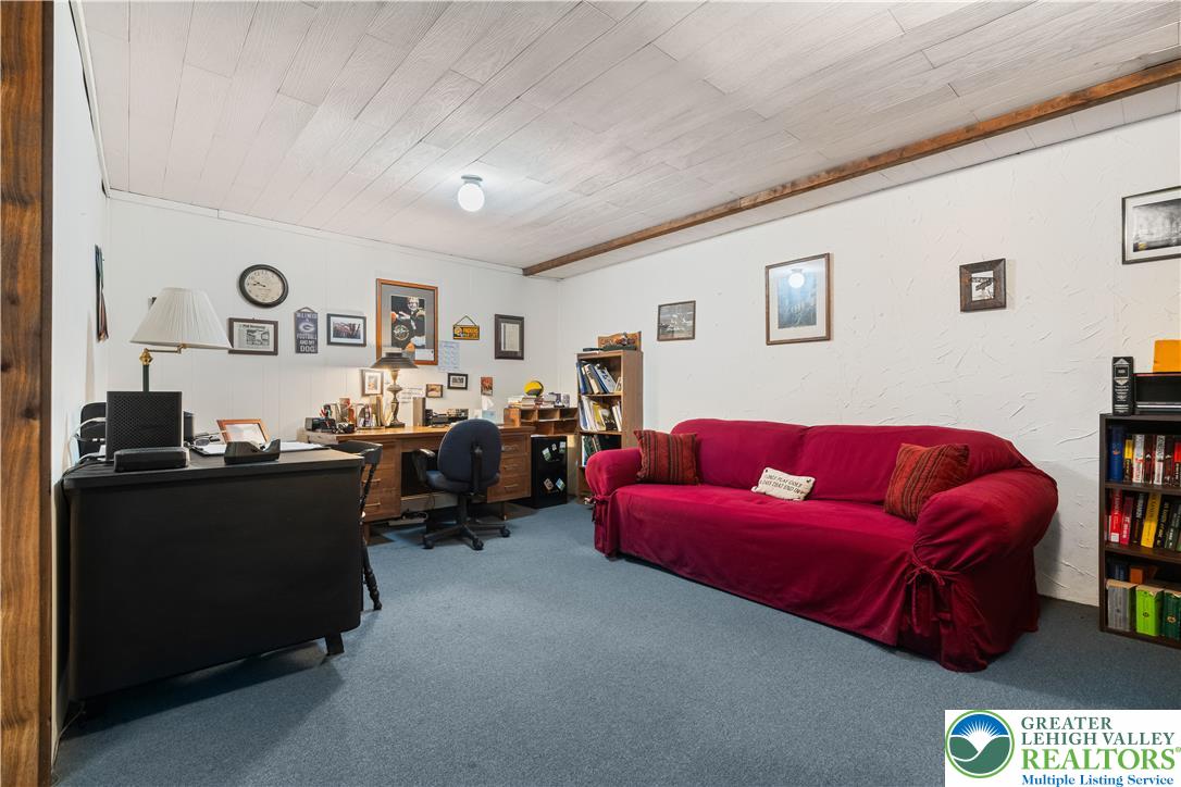121 Timberlane Drive