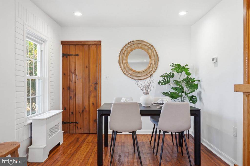292 WALTER ROAD