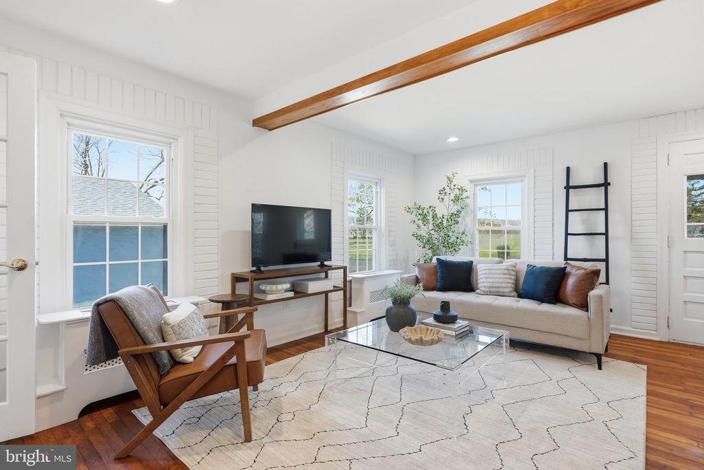292 WALTER ROAD
