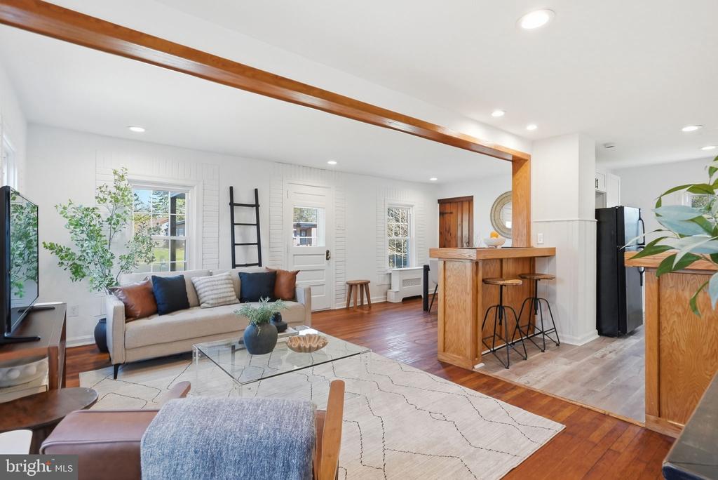 292 WALTER ROAD