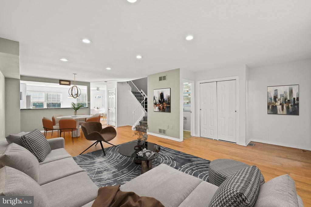 125 REGAL COURT