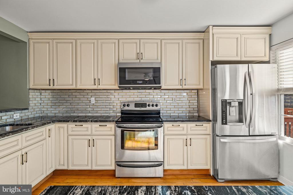 125 REGAL COURT