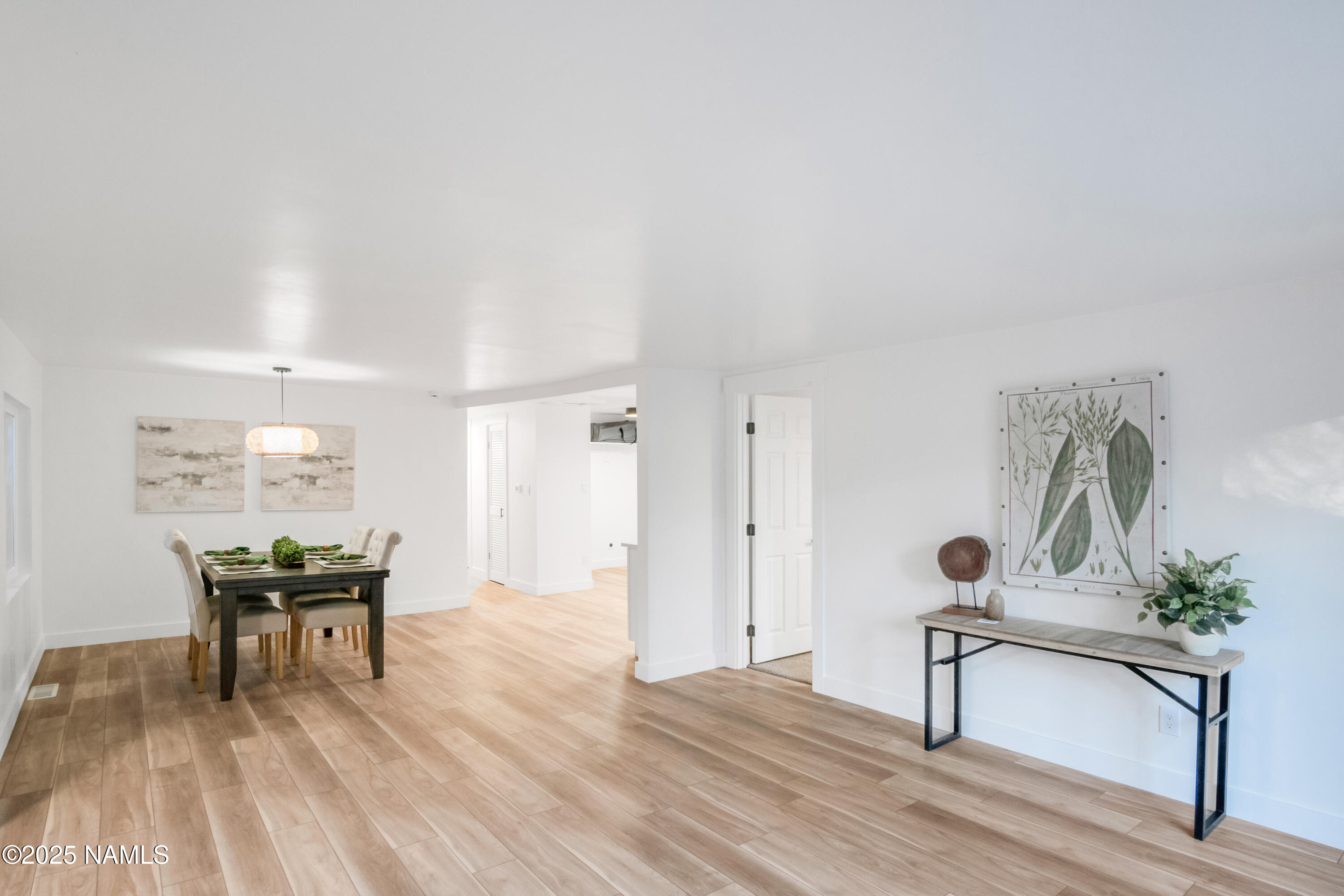 22 Pine Del Drive