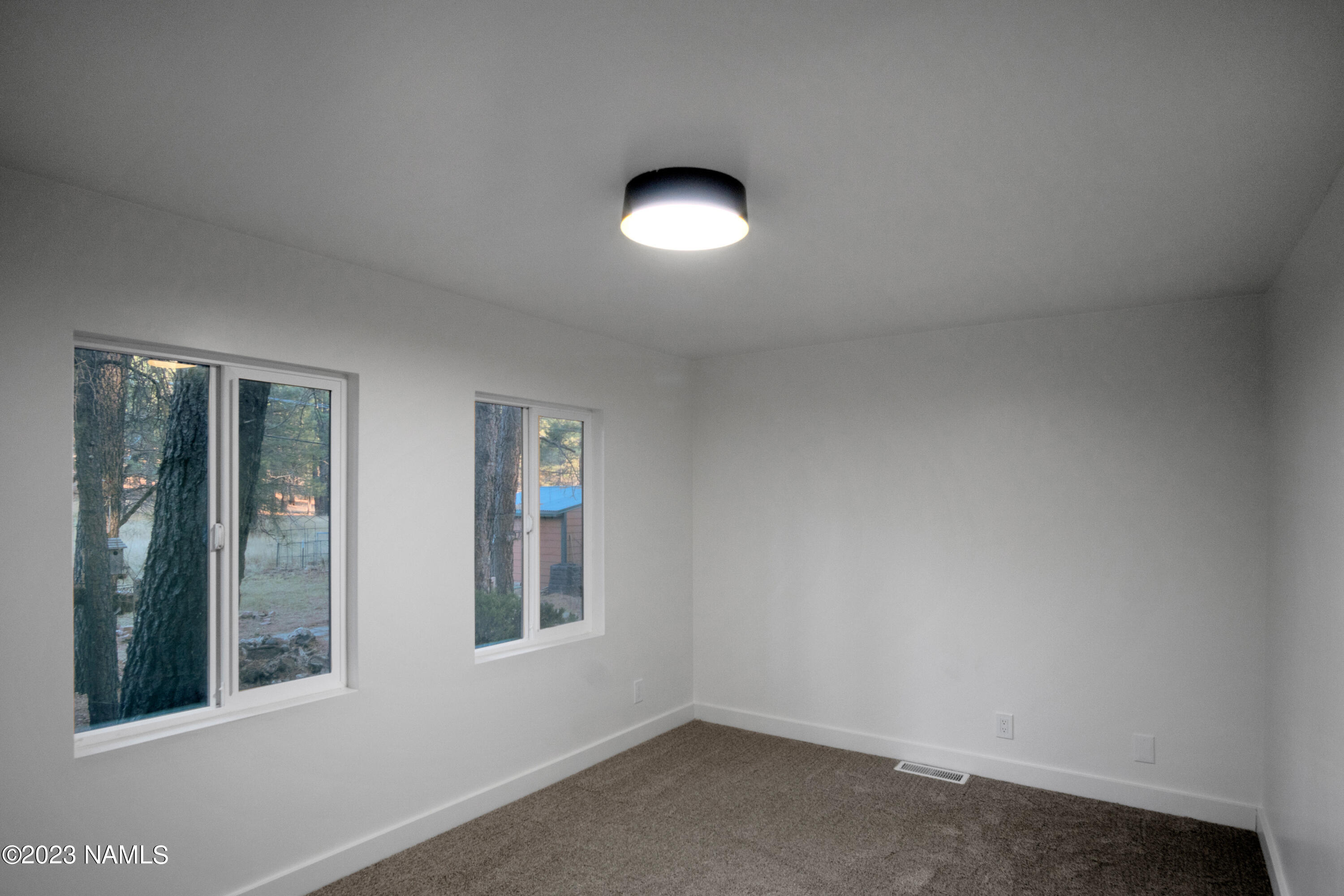 22 Pine Del Drive