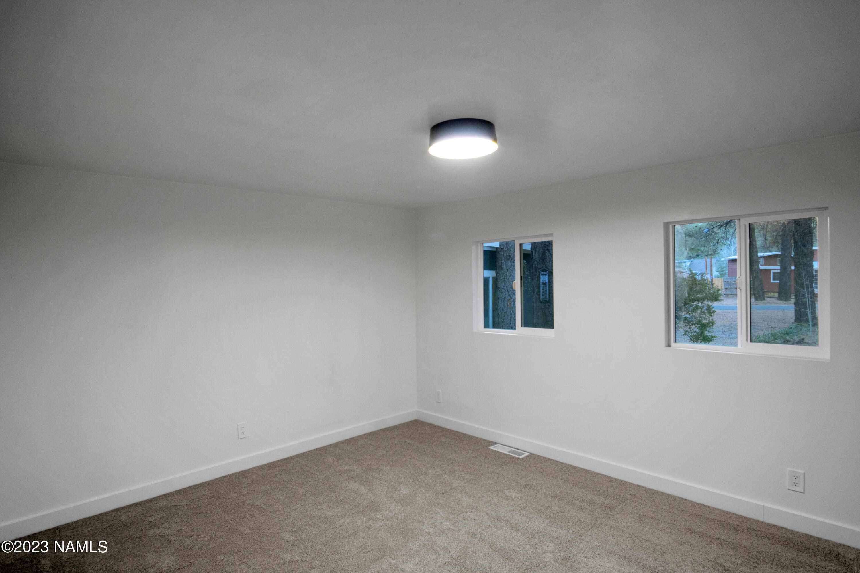 22 Pine Del Drive