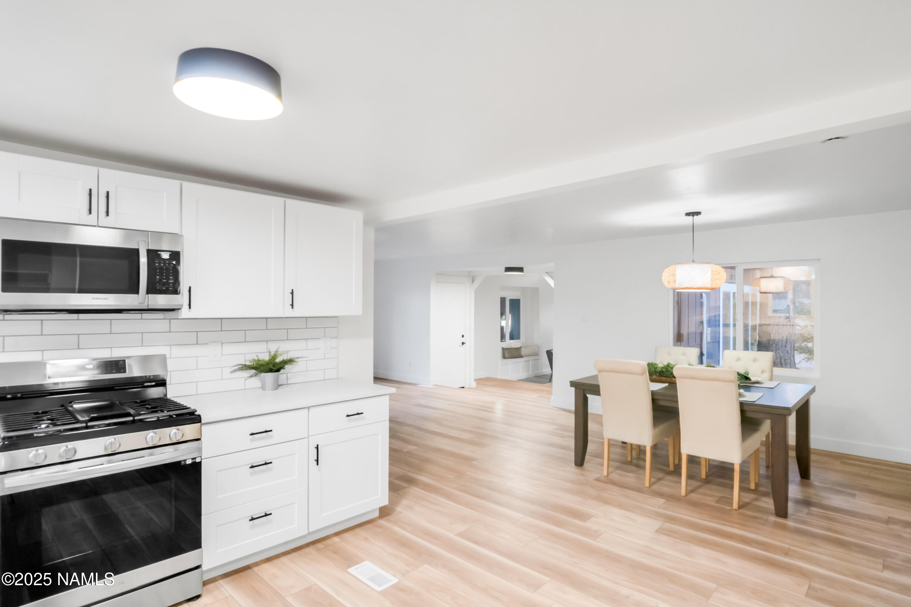 22 Pine Del Drive
