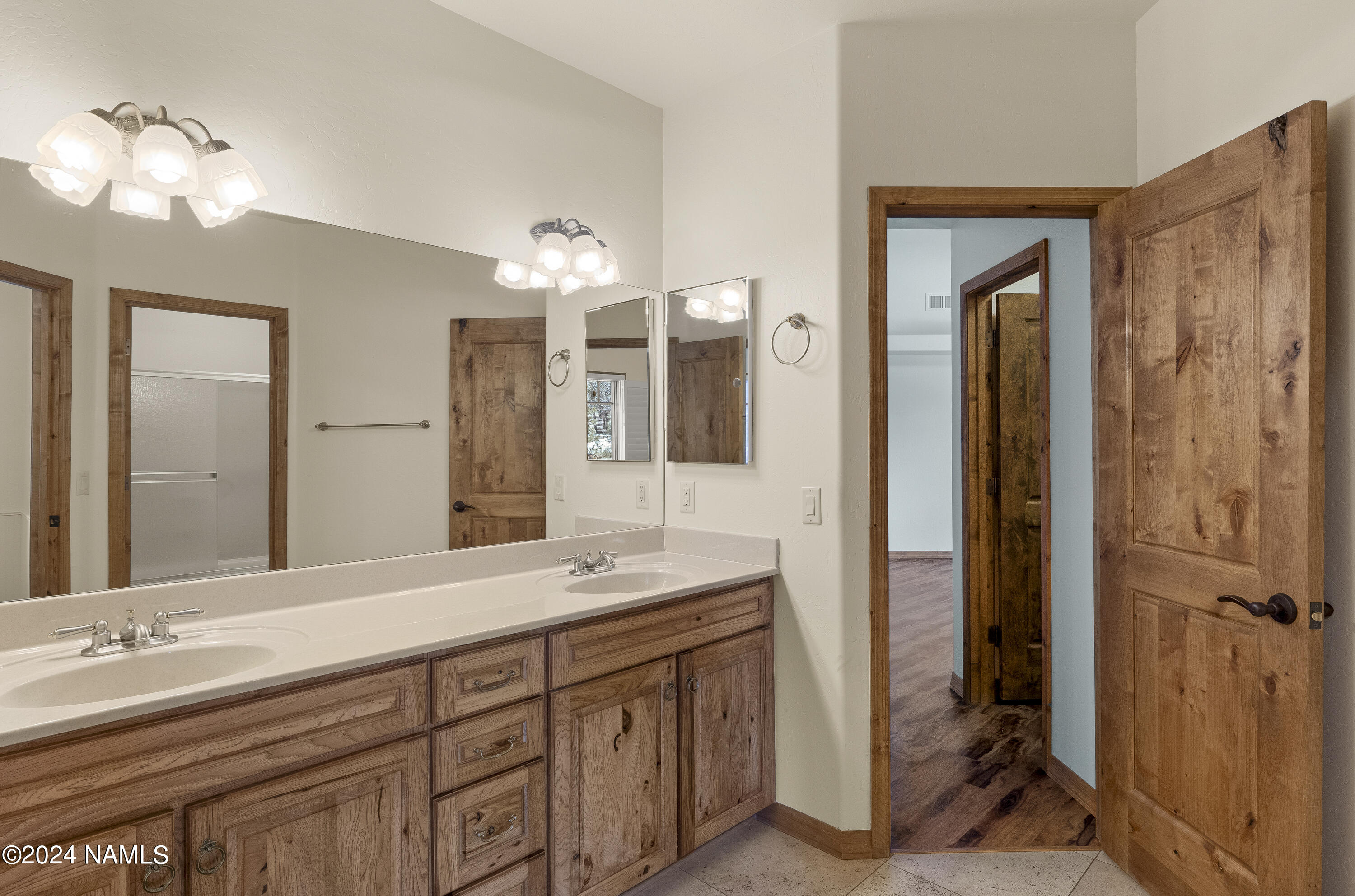 7050 Oakwood Pines Drive