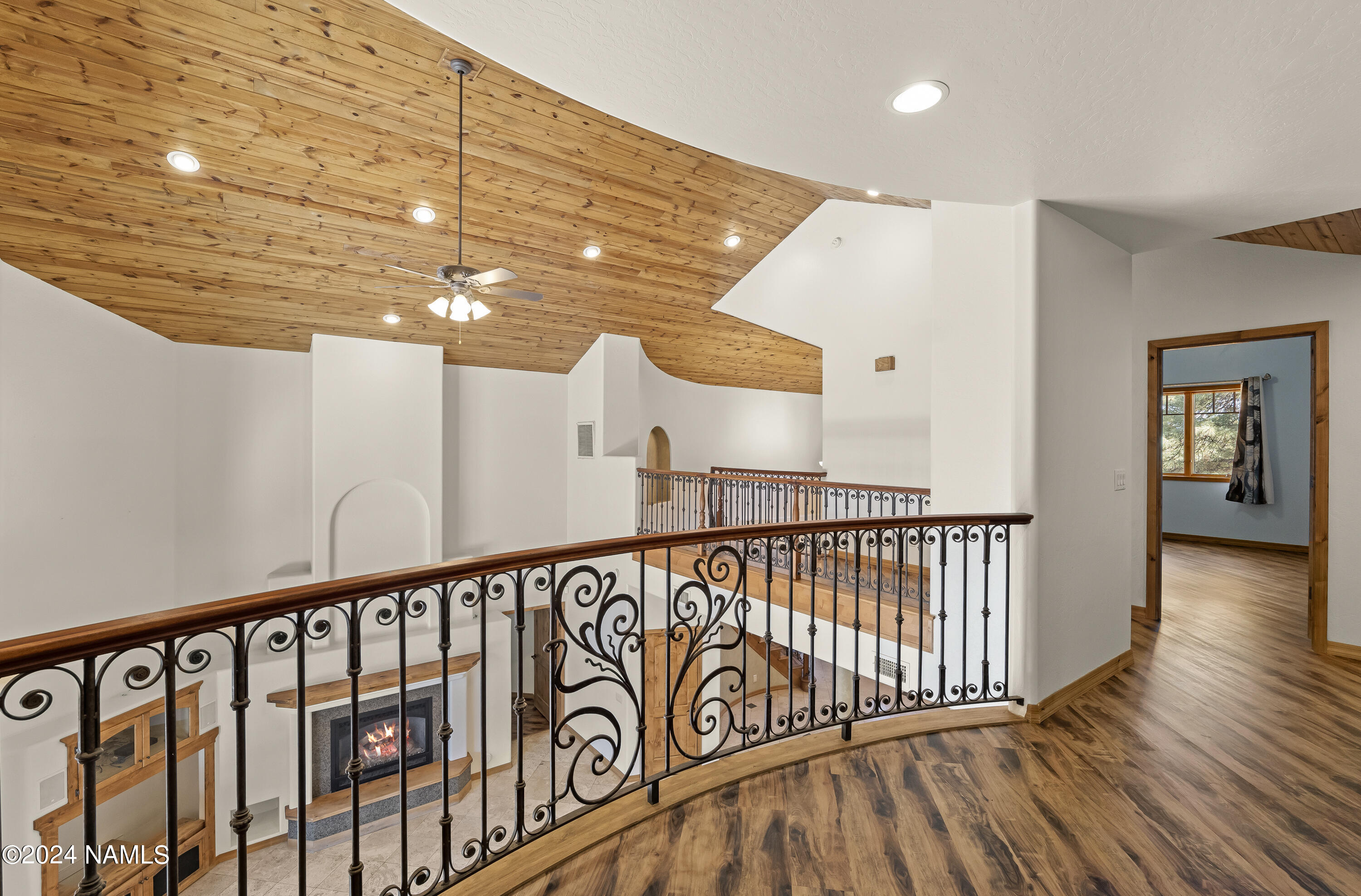 7050 Oakwood Pines Drive
