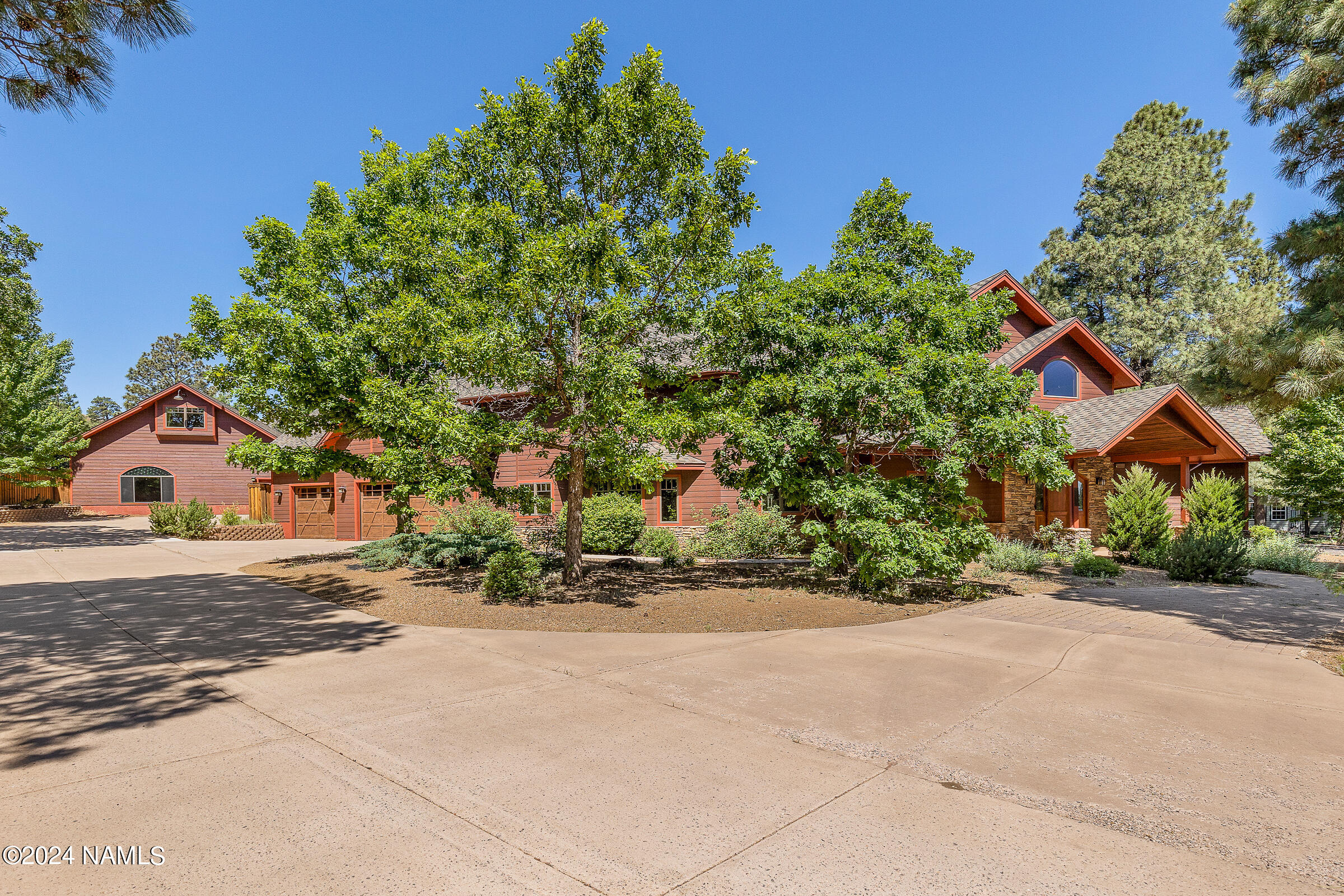 7050 Oakwood Pines Drive